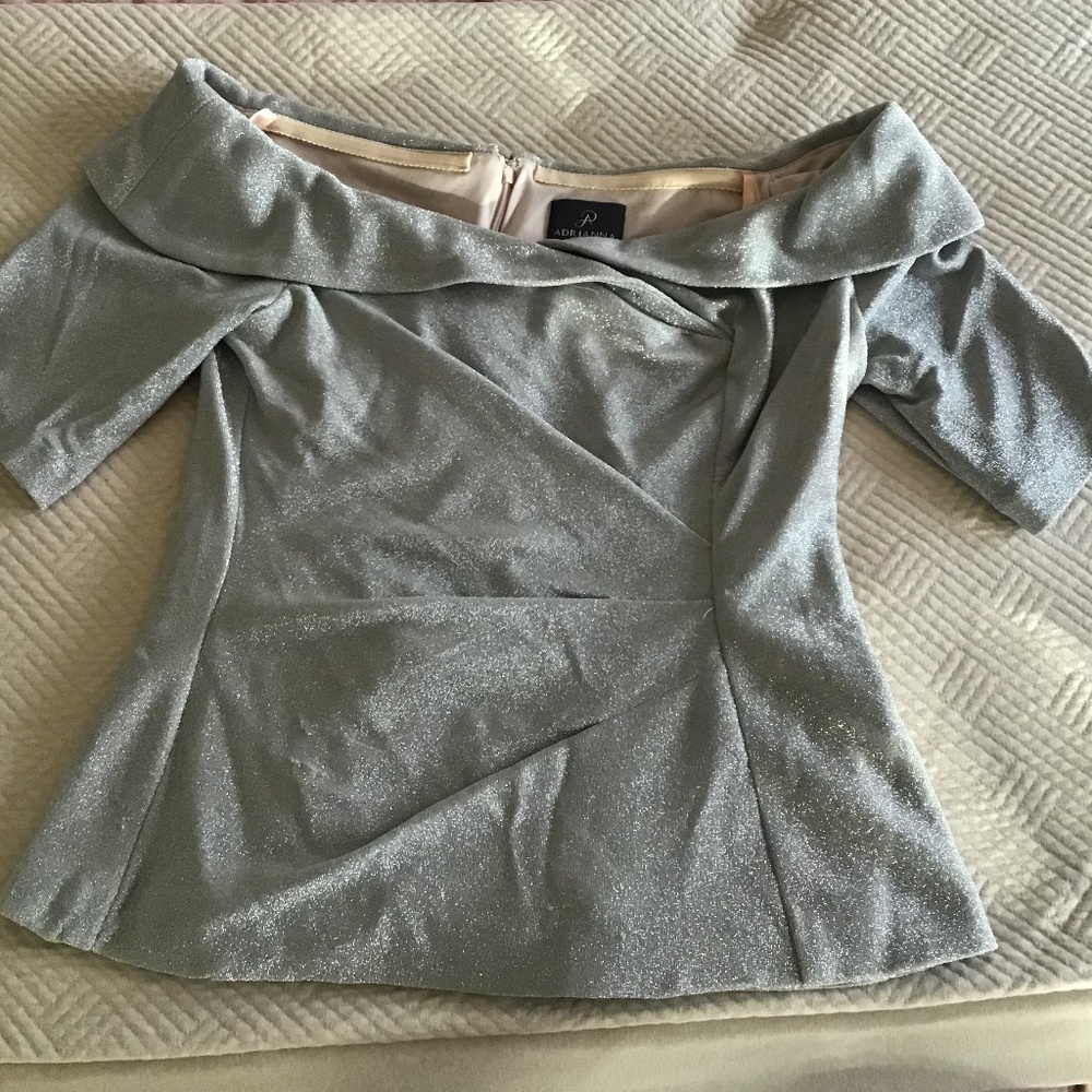 Adrianna Papell Off Shoulder W/ Short Sleeves Top Silver Shimmer Size 4